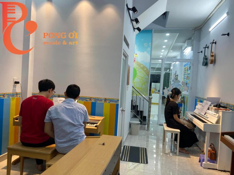 Đến với Pong Ơi Music & Art bạn sẽ có được nhiều lợi ích Giá 1 khóa học đàn piano là bao nhiêu