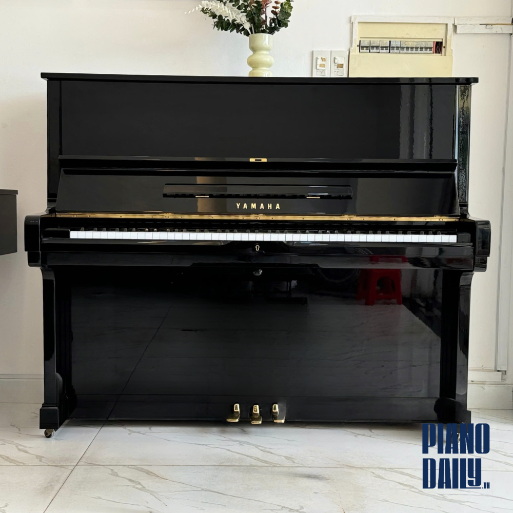 Yamaha U2H